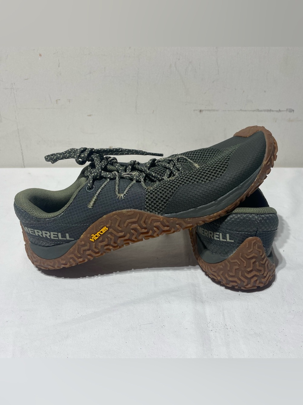 Merrell Trail Glove 7 Barefoot Hiking Shoes Mens 8.5 Green J067655 NEW
